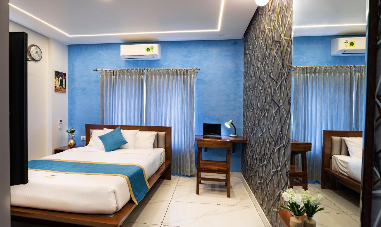 Royal Tusker Luxury Service Apartments Májszúr Kültér fotó