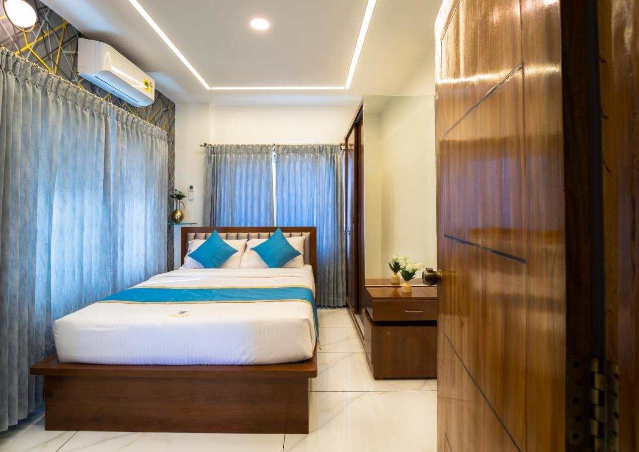 Royal Tusker Luxury Service Apartments Májszúr Kültér fotó