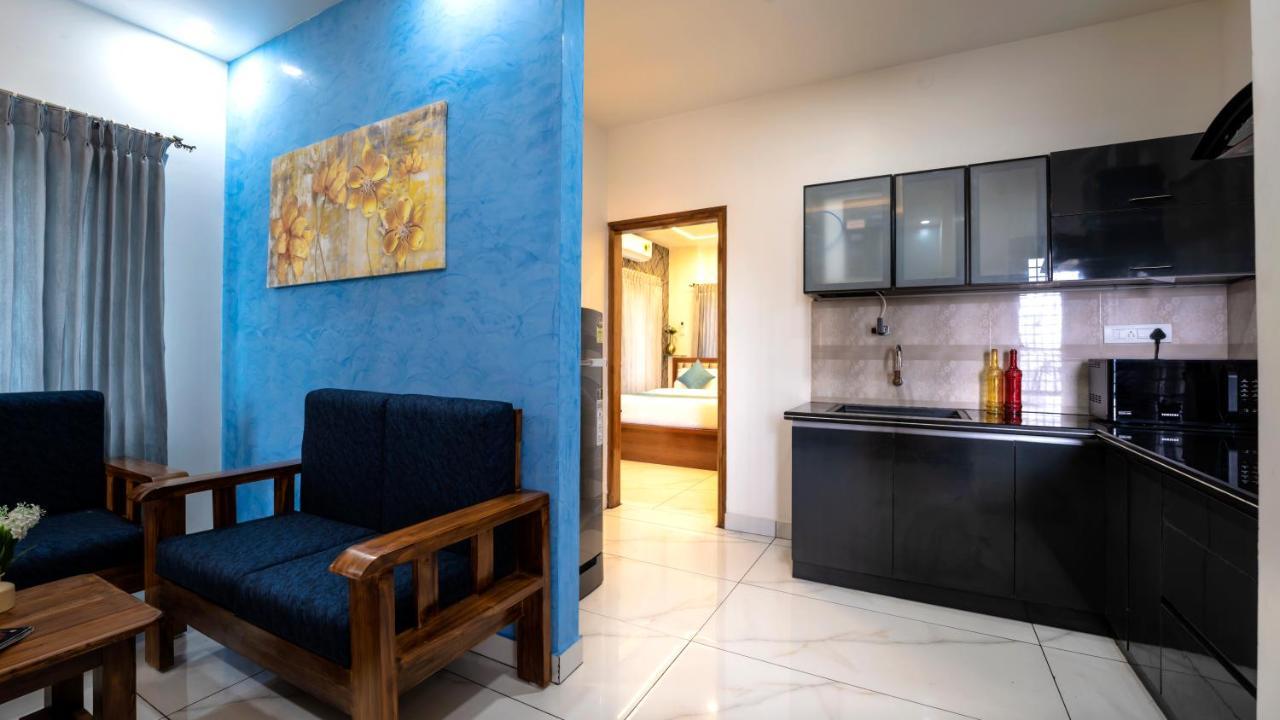 Royal Tusker Luxury Service Apartments Májszúr Kültér fotó