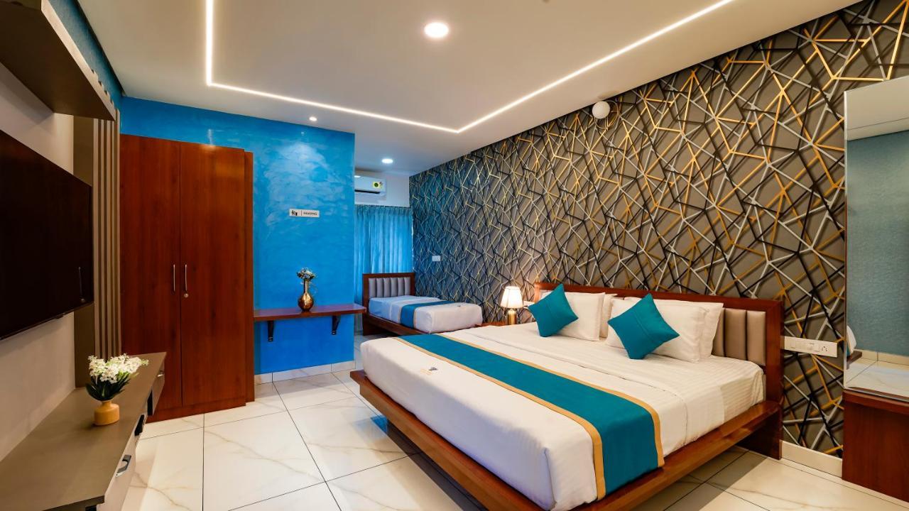 Royal Tusker Luxury Service Apartments Májszúr Kültér fotó