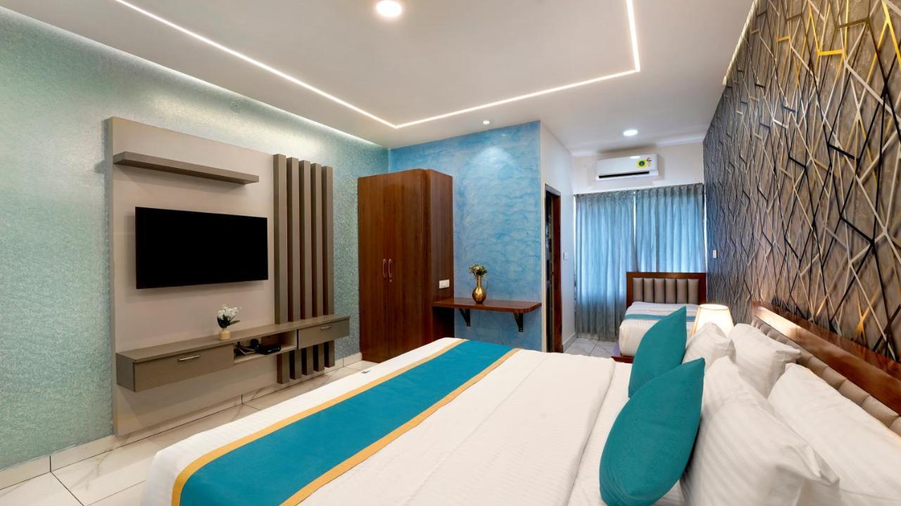 Royal Tusker Luxury Service Apartments Májszúr Kültér fotó